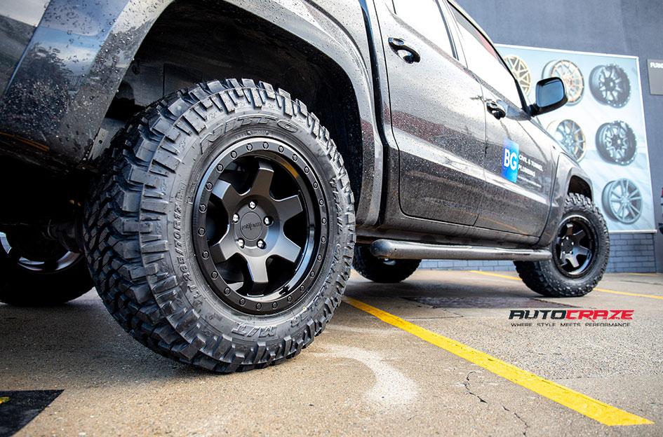 VOLKSWAGEN-AMAROK-SIX-MATTE-BLACK-FACE-WITH-GLOSS-BLACK-WINDOWS